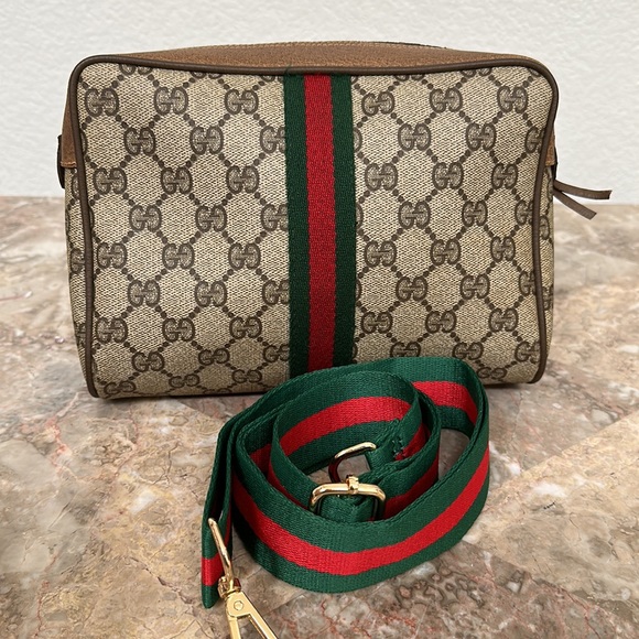 Gucci PVC vintage pouch w fashion chain - Picture 2 of 9